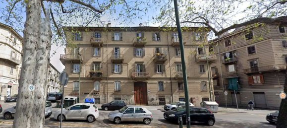 4 rooms Apartment in Turin, Italy No. 206772 2