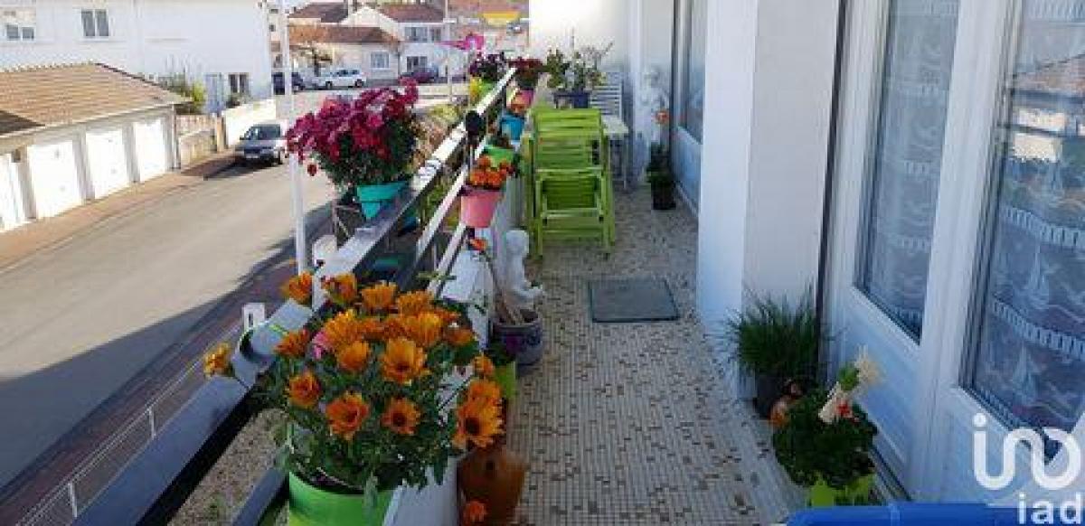 Studio in the Condo in Royan, France No. 35027