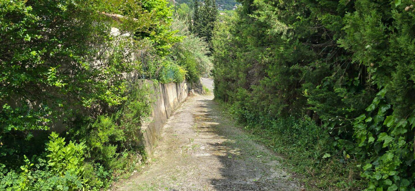 5 bedrooms Villa in Vence, France No. 328078