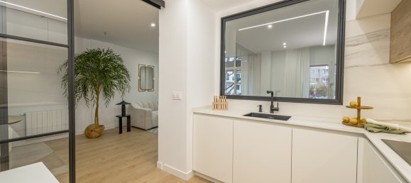 4 bedrooms Apartment in Madrid, Spain No. 126868 17