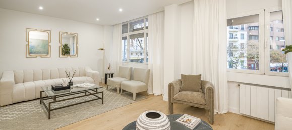 4 bedrooms Apartment in Madrid, Spain No. 126868 7