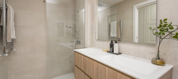 4 bedrooms Apartment in Madrid, Spain No. 126868 38