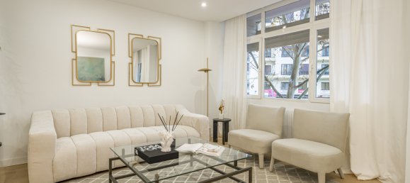 4 bedrooms Apartment in Madrid, Spain No. 126868 2