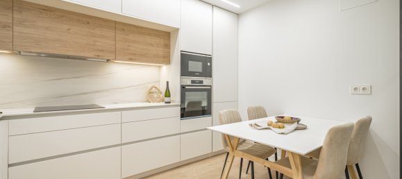 4 bedrooms Apartment in Madrid, Spain No. 126868 13