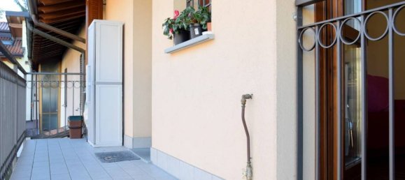 Apartamento de 1 dormitorio en Bonate Sotto, Italy No. 177247 4
