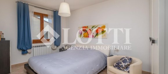 3 rooms Apartment in Calcinaia, Italy No. 49209 6