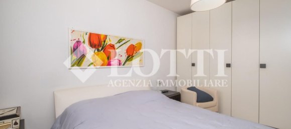 3 rooms Apartment in Calcinaia, Italy No. 49209 7