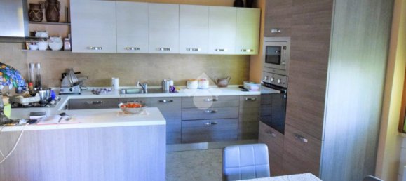 3 chambres Appartement à Cassina de' Pecchi, Italy No. 324779 3