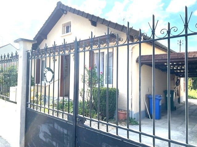 3 bedrooms House in Drancy, France No. 188180