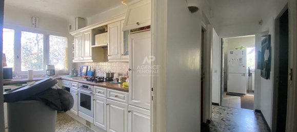 6 bedrooms House in Nanterre, France No. 184812 2