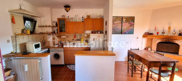 2 bedrooms House in Trevignano Romano, Italy No. 8709 11