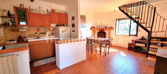 2 bedrooms House in Trevignano Romano, Italy No. 8709 24