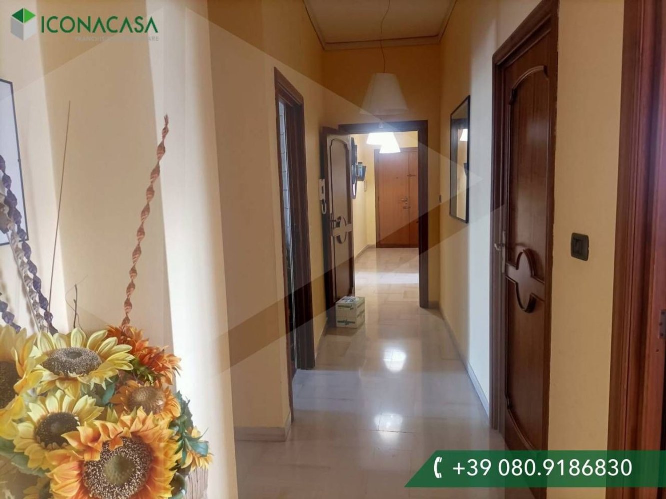 5 bedrooms Apartment in Bari, Italy No. 33910