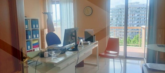 5 bedrooms Apartment in Bari, Italy No. 33910 8