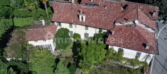 5-Zimmer Gewerbliche Immobilie in Montano Lucino, Italy, Nr. 361424 3