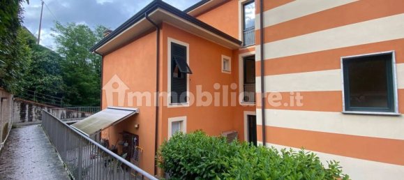 4 bedrooms Apartment in Follo, Italy No. 261793 20