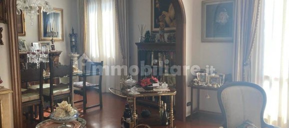 3 bedrooms House in Impruneta, Italy No. 48664 5