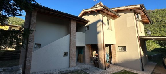 8 bedrooms House in Spoleto, Italy No. 338962 10