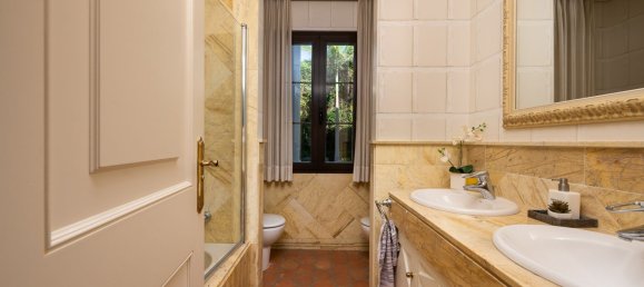 8 غرف نوم فيلا في Marbella, Spain رقم 137228 35