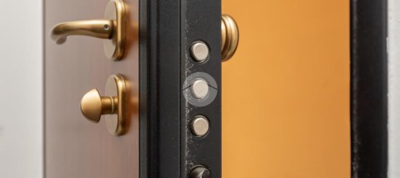 4 rooms Apartment in Turin, Italy No. 134675 5