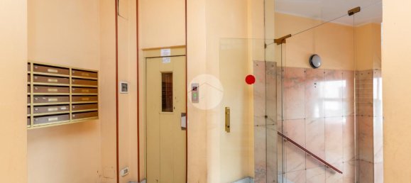 4 rooms Apartment in Turin, Italy No. 134675 4