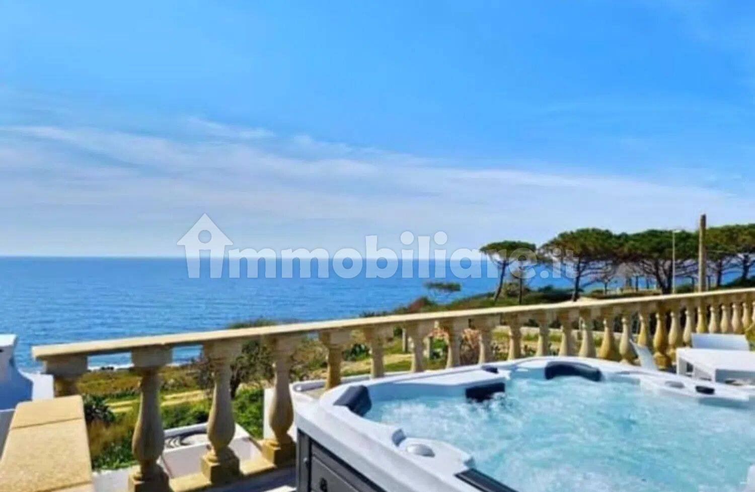 8 غرف نوم فيلا في Patù, Italy رقم 228940