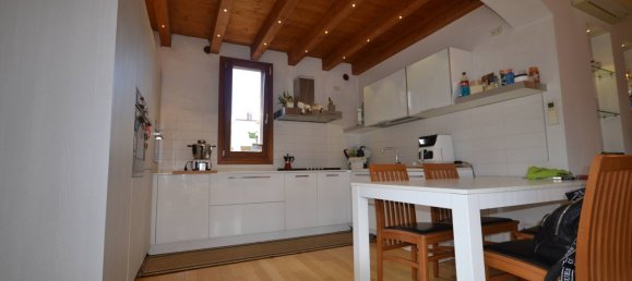 2 bedrooms Apartment in Treviso, Italy No. 66304 13