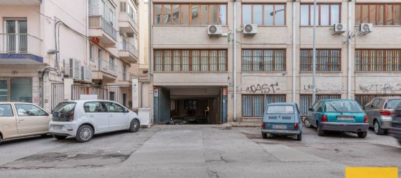 Офис с 3 комнатами в Палермо, Италия № 263108 20