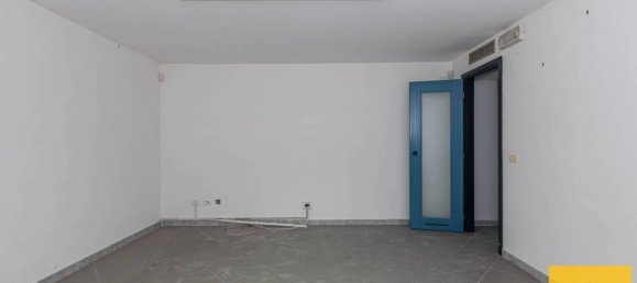 Офис с 3 комнатами в Палермо, Италия № 263108 4