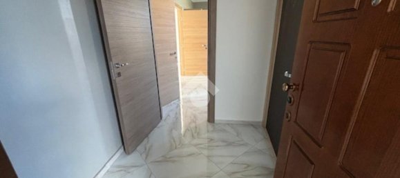 Apartamento de 2 dormitorios en Limbiate, Italy No. 340388 12