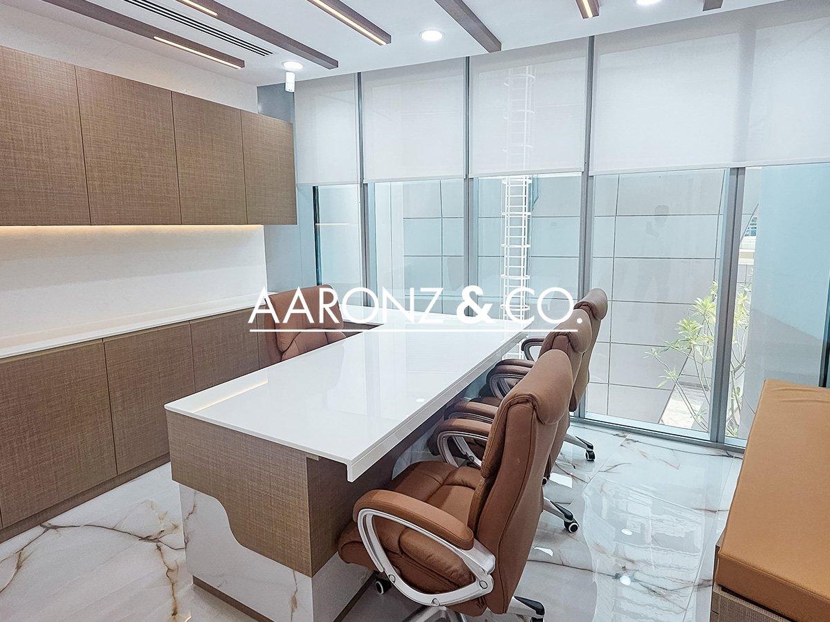 107m² Office in Jumeirah Lake Towers, UAE No. 114098