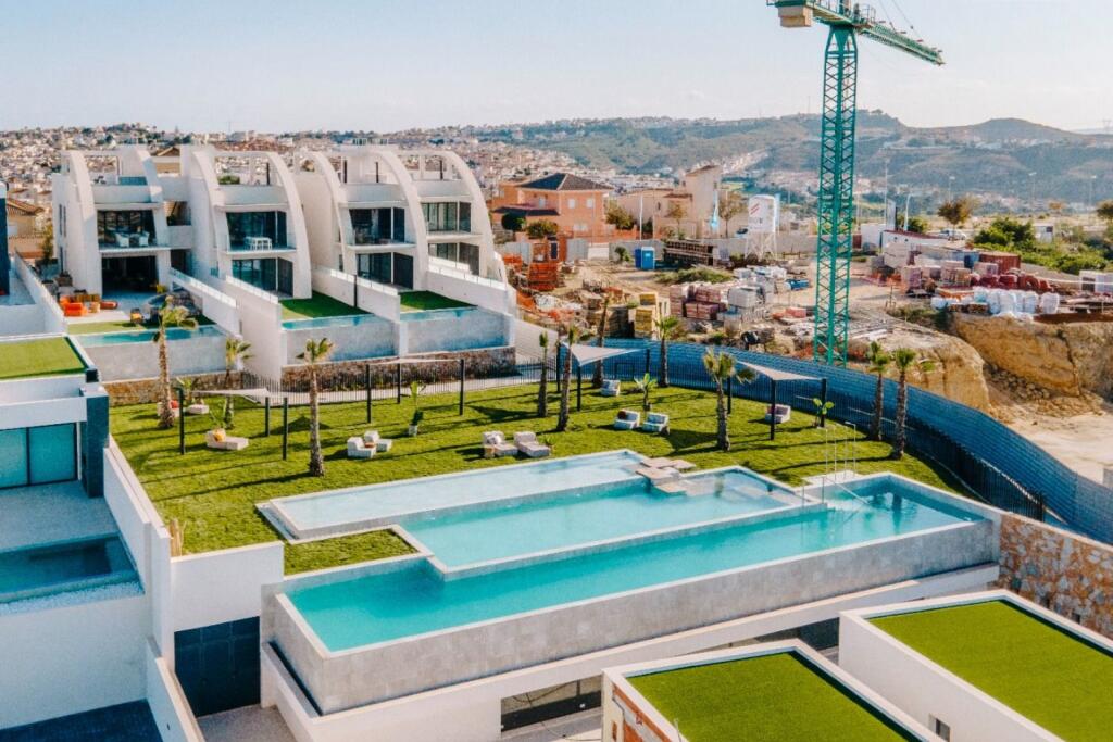 Bungalow de 4 dormitorios en Ciudad Quesada, Spain No. 33515