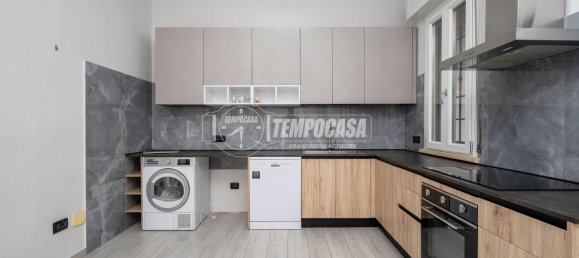 3 chambres Appartement à Reggio Emilia, Italy No. 341755 3