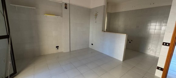 4 rooms Apartment in Taranto, Italy No. 261134 4
