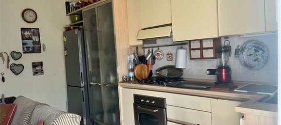 2-salle Appartement à Limbiate, Italy No. 181195 3