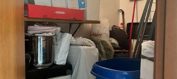 2-salle Appartement à Limbiate, Italy No. 181195 24