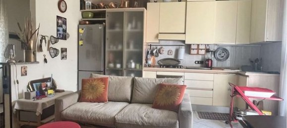 2-salle Appartement à Limbiate, Italy No. 181195 13