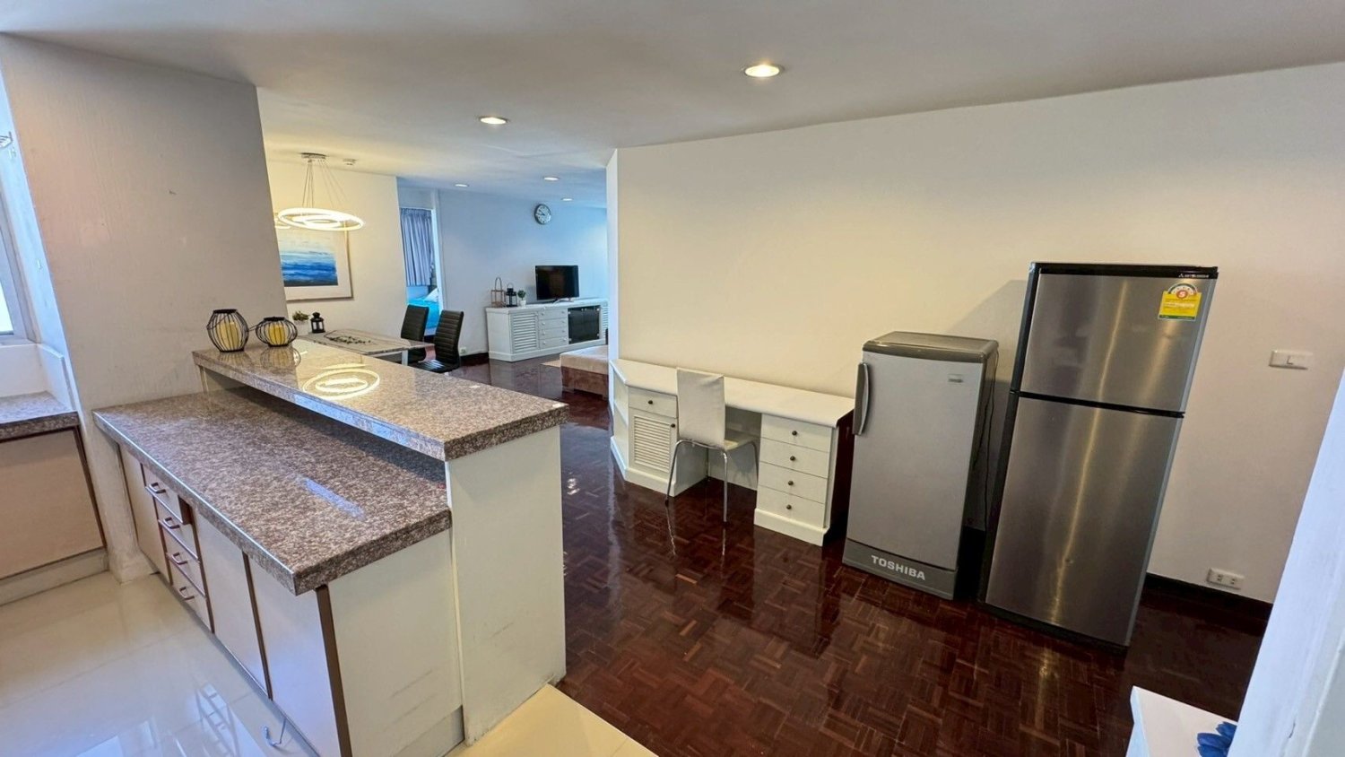 Apartamento com 2 quartos em condomínio em Watthana, Thailand N.º 63594