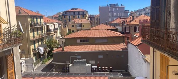 6 rooms Apartment in Albenga, Italy No. 116076 23