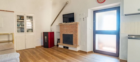 3 rooms Apartment in Campagnatico, Italy No. 261421 3