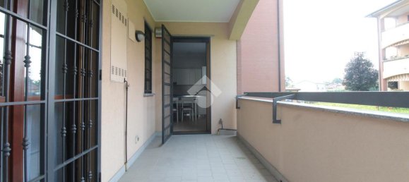 2-salle Appartement à Aicurzio, Italy No. 17622 12