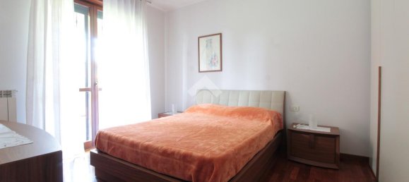 2-salle Appartement à Aicurzio, Italy No. 17622 19