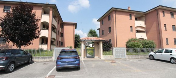 2-salle Appartement à Aicurzio, Italy No. 17622 6