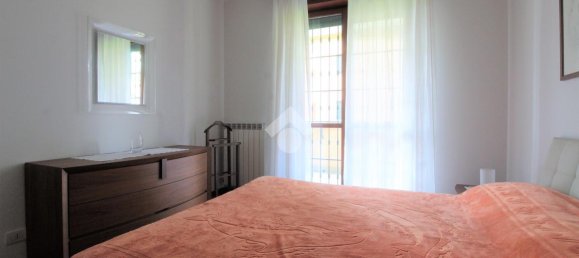 2-salle Appartement à Aicurzio, Italy No. 17622 16