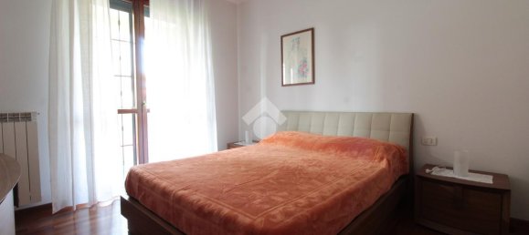 2-salle Appartement à Aicurzio, Italy No. 17622 15