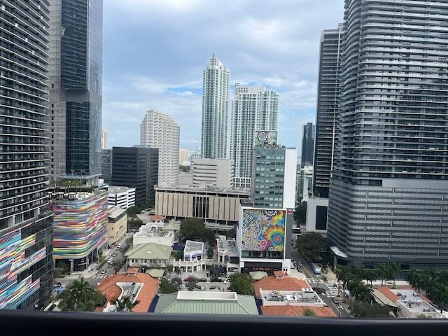 1 chambre propriété commerciale à louer à Miami, Miami-Dade, Florida, USA № 613935
