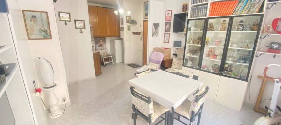 2-salle Appartement à Rome, Italy No. 30490 7