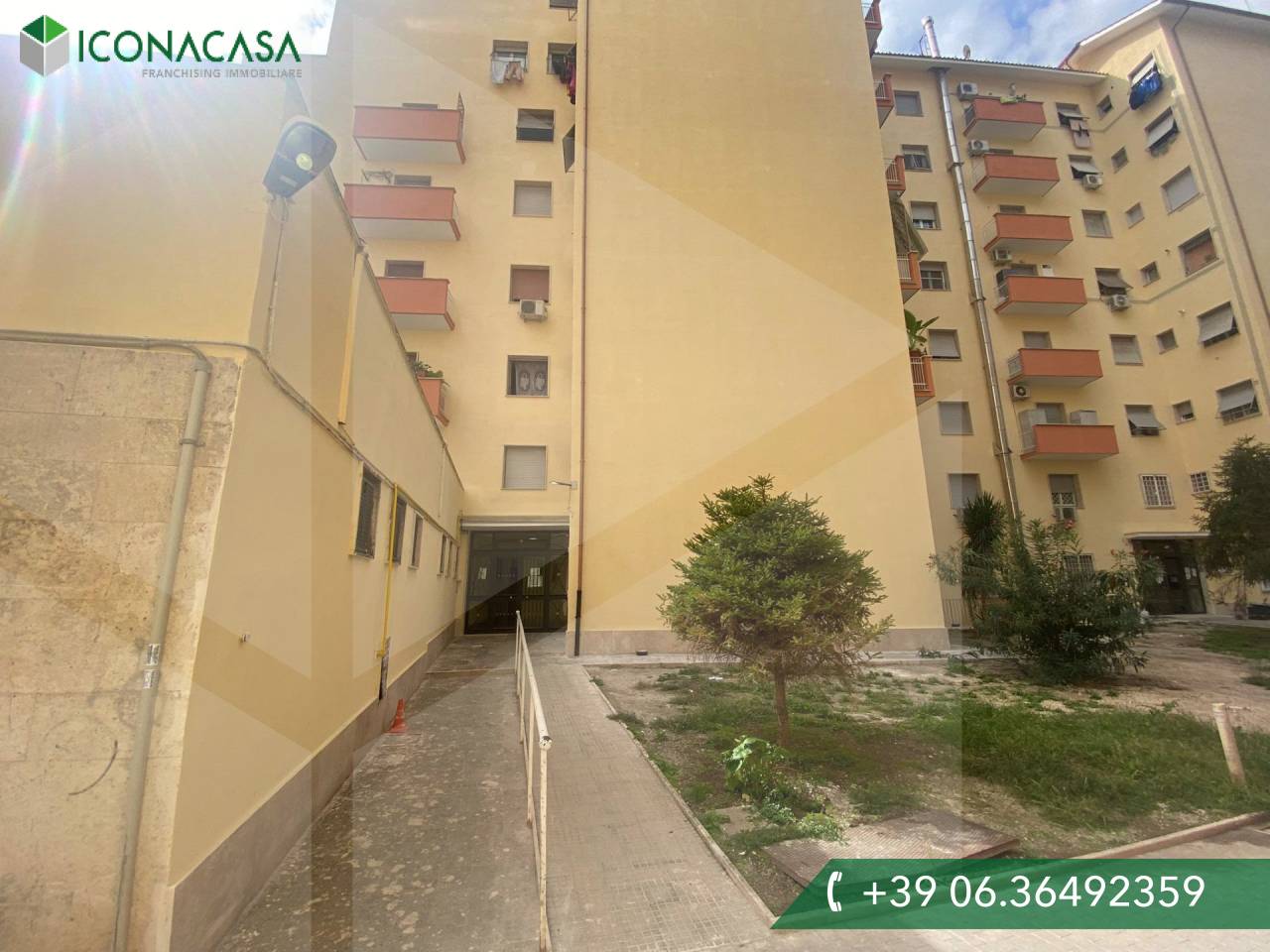 2-salle Appartement à Rome, Italy No. 30490