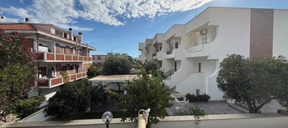 Dúplex de 3 habitaciónes en Ardea, Italy No. 277582 11