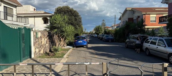 Dúplex de 3 habitaciónes en Ardea, Italy No. 277582 31